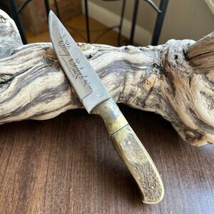 Vintage stay select limited white tail knife